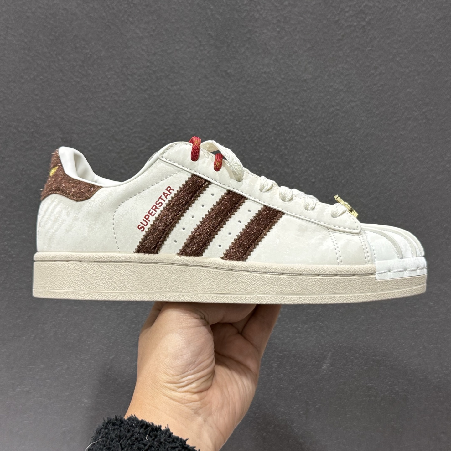 200 平台订单 adidas originals Superstar 2 CNY新年款 马年限定 白色 KJ6293-111-Chinese UA Cheap High Quatity Brand Clothes Bags handbags Sneakers wholesale wholesaler seller from China Factory suppliers Fashion Clothing Shoes best Quality Beautiful Price 200 平台订单 adidas originals Superstar 2 CNY新年款 马年限定 白色 KJ6293-111