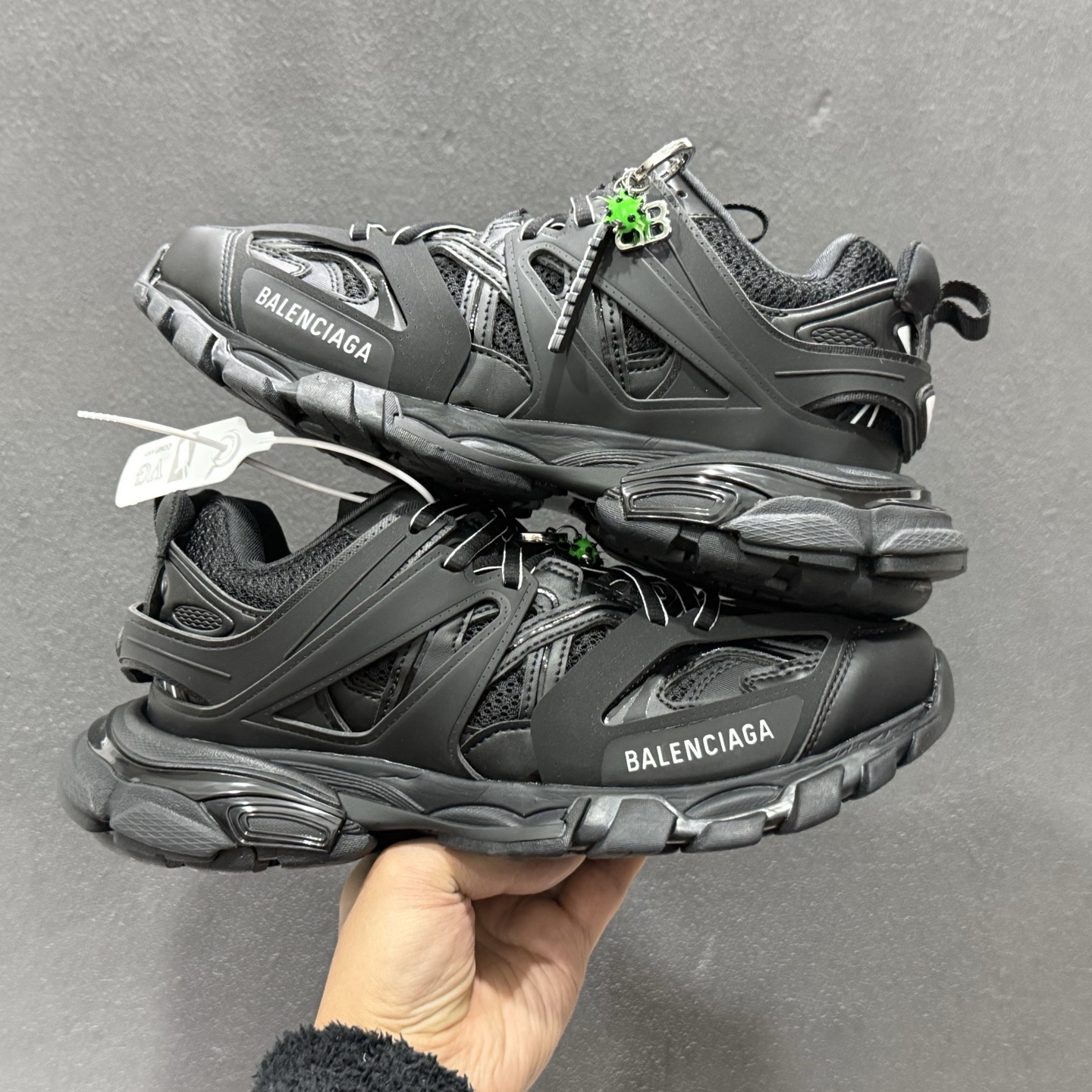 420 巴黎世家 工厂优势放货,欢迎合作 巴黎4.0代Track-Chinese UA Cheap High Quatity Brand Clothes Bags handbags Sneakers wholesale wholesaler seller from China Factory suppliers Fashion Clothing Shoes best Quality Beautiful Price 420 巴黎世家 工厂优势放货,欢迎合作 巴黎4.0代Track