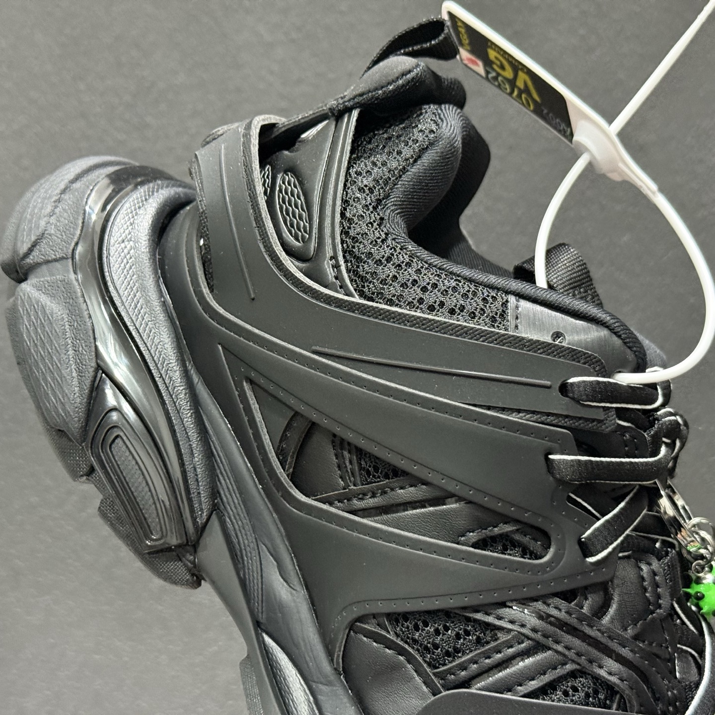 420 巴黎世家 工厂优势放货,欢迎合作 巴黎4.0代Track-Chinese UA Cheap High Quatity Brand Clothes Bags handbags Sneakers wholesale wholesaler seller from China Factory suppliers Fashion Clothing Shoes best Quality Beautiful Price 420 巴黎世家 工厂优势放货,欢迎合作 巴黎4.0代Track