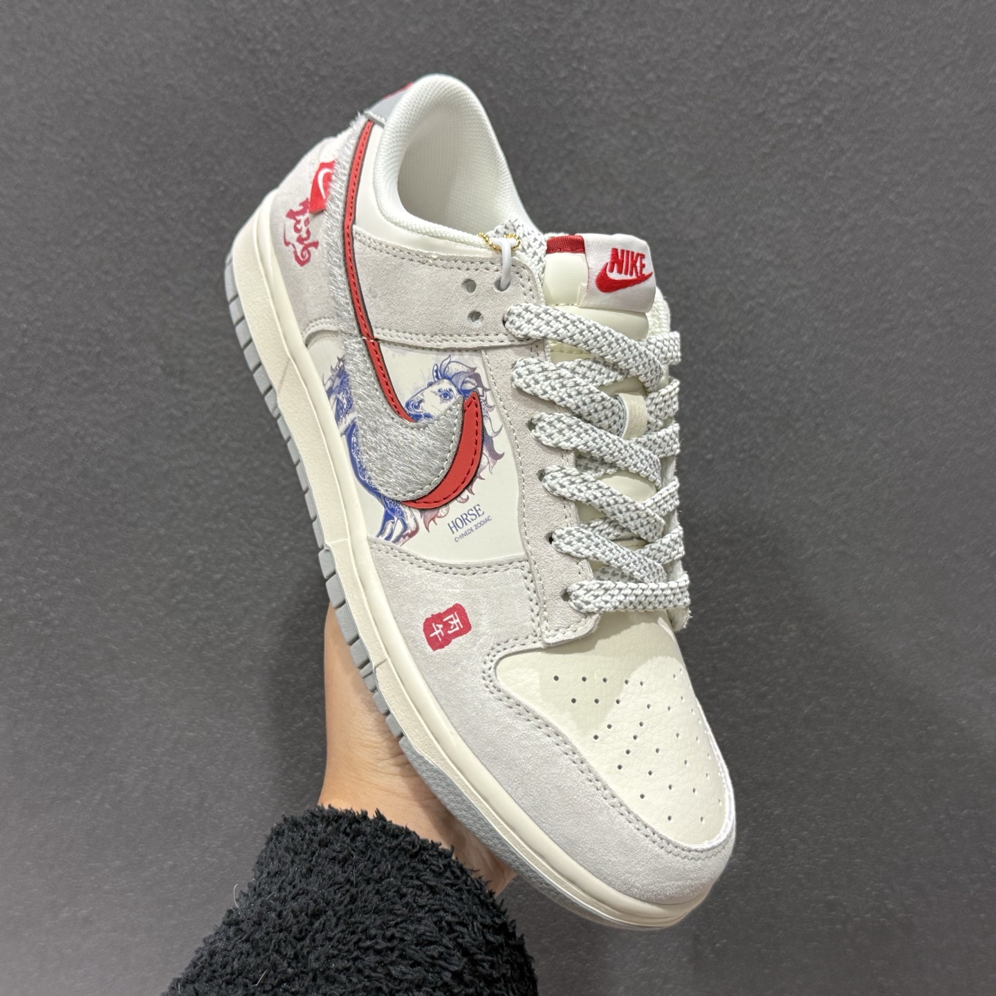 Nk Dunk Low 定制低帮马年限定黑红 YX5066-412-Top High Quatity Cheap Sneakers Fashion Clothing Clothes Bags handbags Shoes of all Brand wholesale With The best Quality And Beautiful Price from China Factory Chinese suppliers wholesaler seller Nk Dunk Low 定制低帮马年限定黑红 YX5066-412