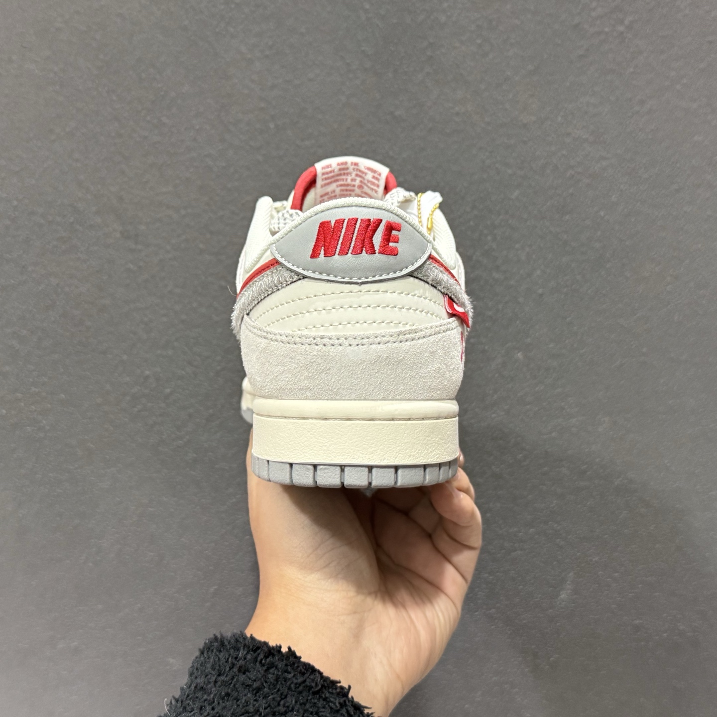Nk Dunk Low 定制低帮马年限定黑红 YX5066-412-Top High Quatity Cheap Sneakers Fashion Clothing Clothes Bags handbags Shoes of all Brand wholesale With The best Quality And Beautiful Price from China Factory Chinese suppliers wholesaler seller Nk Dunk Low 定制低帮马年限定黑红 YX5066-412