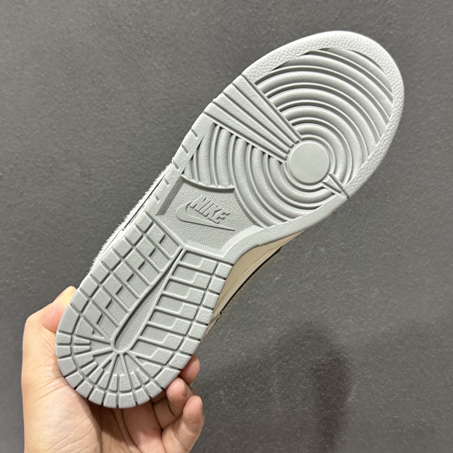 Nk Dunk Low 定制低帮马年限定黑红 YX5066-412-Top High Quatity Cheap Sneakers Fashion Clothing Clothes Bags handbags Shoes of all Brand wholesale With The best Quality And Beautiful Price from China Factory Chinese suppliers wholesaler seller Nk Dunk Low 定制低帮马年限定黑红 YX5066-412