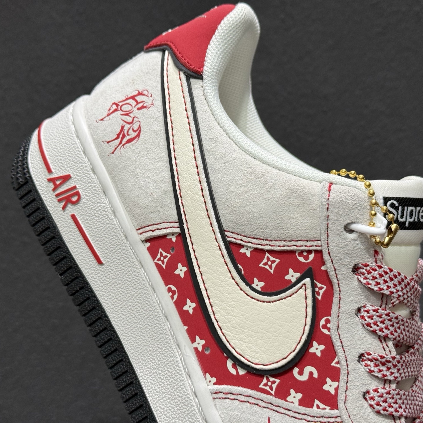 260 Nike Air Force 1'07 Low 红白老花拼接 空军一号低帮休闲板鞋 JP2026-131-Chinese UA Cheap High Quatity Brand Clothes Bags handbags Sneakers wholesale wholesaler seller from China Factory suppliers Fashion Clothing Shoes best Quality Beautiful Price 260 Nike Air Force 1'07 Low 红白老花拼接 空军一号低帮休闲板鞋 JP2026-131
