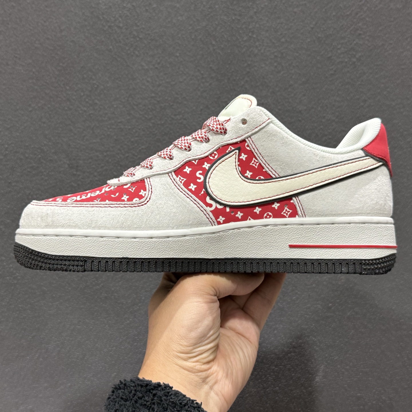 260 Nike Air Force 1'07 Low 红白老花拼接 空军一号低帮休闲板鞋 JP2026-131-Chinese UA Cheap High Quatity Brand Clothes Bags handbags Sneakers wholesale wholesaler seller from China Factory suppliers Fashion Clothing Shoes best Quality Beautiful Price 260 Nike Air Force 1'07 Low 红白老花拼接 空军一号低帮休闲板鞋 JP2026-131