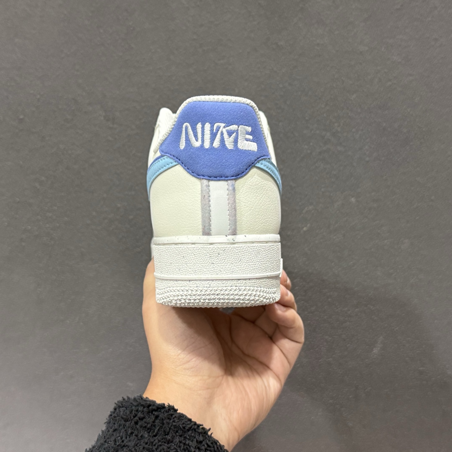 Nike Air Force 1'07 Low 白蓝双勾 空军一号低帮休闲板鞋 DO9786-100