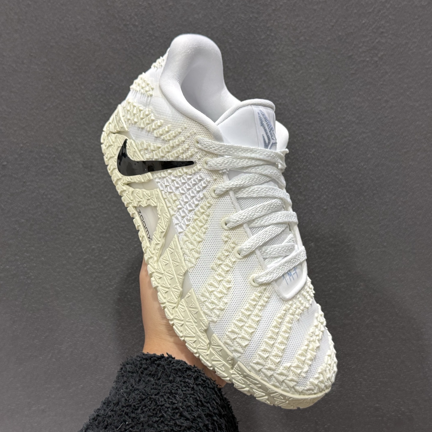 260 莫兰特Ja 3 3代低帮篮球鞋米白-Chinese UA Cheap High Quatity Brand Clothes Bags handbags Sneakers wholesale wholesaler seller from China Factory suppliers Fashion Clothing Shoes best Quality Beautiful Price 260 莫兰特Ja 3 3代低帮篮球鞋米白