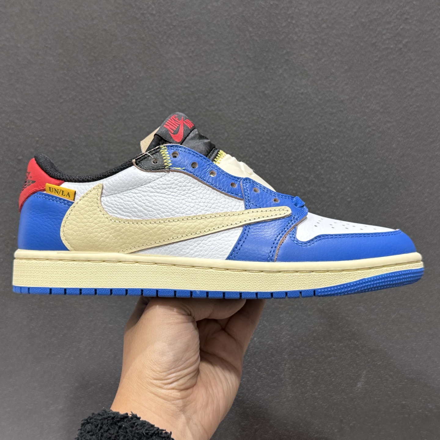 240 Travis Scott x Air Jordan 1 Low AJ1 乔1联名倒勾 DM7866-111-Chinese UA Cheap High Quatity Brand Clothes Bags handbags Sneakers wholesale wholesaler seller from China Factory suppliers Fashion Clothing Shoes best Quality Beautiful Price 240 Travis Scott x Air Jordan 1 Low AJ1 乔1联名倒勾 DM7866-111