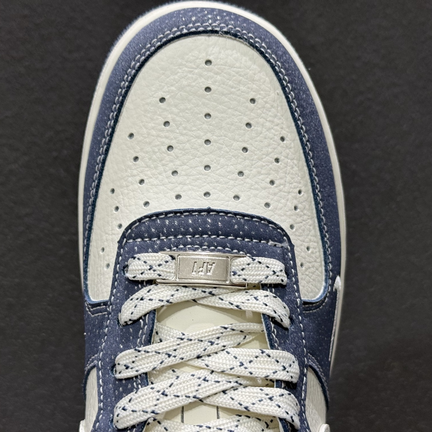260 Nike Air Force 1'07 Low 马年限定 空军一号低帮休闲板鞋 XA2001-902-Chinese UA Cheap High Quatity Brand Clothes Bags handbags Sneakers wholesale wholesaler seller from China Factory suppliers Fashion Clothing Shoes best Quality Beautiful Price 260 Nike Air Force 1'07 Low 马年限定 空军一号低帮休闲板鞋 XA2001-902