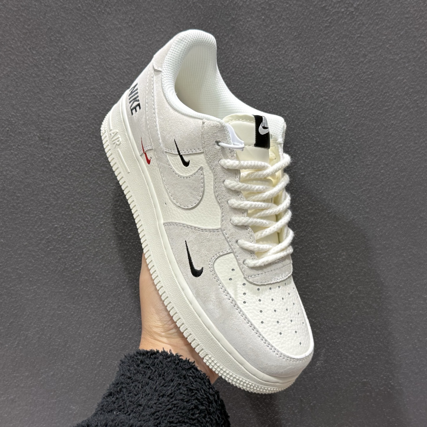 260 Nike Air Force 1'07 Low 马年限定 空军一号低帮休闲板鞋 CS5288-083-Chinese UA Cheap High Quatity Brand Clothes Bags handbags Sneakers wholesale wholesaler seller from China Factory suppliers Fashion Clothing Shoes best Quality Beautiful Price 260 Nike Air Force 1'07 Low 马年限定 空军一号低帮休闲板鞋 CS5288-083