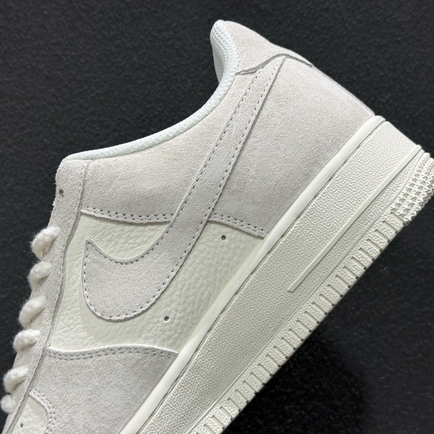 260 Nike Air Force 1'07 Low 马年限定 空军一号低帮休闲板鞋 CS5288-083-Chinese UA Cheap High Quatity Brand Clothes Bags handbags Sneakers wholesale wholesaler seller from China Factory suppliers Fashion Clothing Shoes best Quality Beautiful Price 260 Nike Air Force 1'07 Low 马年限定 空军一号低帮休闲板鞋 CS5288-083