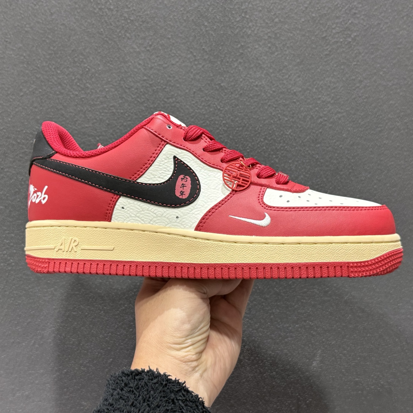 260 Nike Air Force 1 Low x Louis Vuitton x Supreme 三方联名定制款 KG6699-F19-Chinese UA Cheap High Quatity Brand Clothes Bags handbags Sneakers wholesale wholesaler seller from China Factory suppliers Fashion Clothing Shoes best Quality Beautiful Price 260 Nike Air Force 1 Low x Louis Vuitton x Supreme 三方联名定制款 KG6699-F19