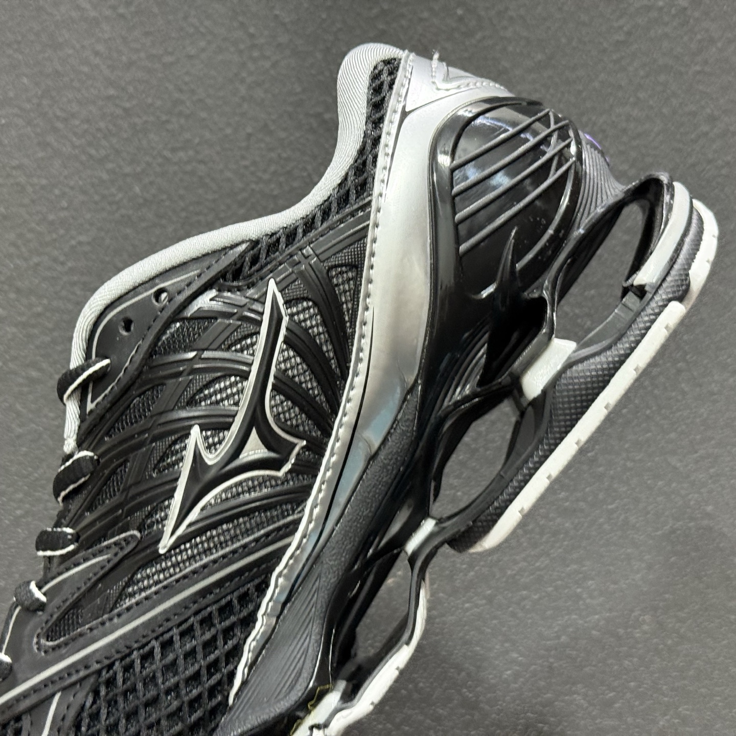 Mizuno美津浓千禧潮流预言跑步鞋WAVE PROPHECY LS 集前沿科技与潮流设计复刻美津浓第8代预言跑鞋 D1GA25-Top High Quatity Cheap Sneakers Fashion Clothing Clothes Bags handbags Shoes of all Brand wholesale With The best Quality And Beautiful Price from China Factory Chinese suppliers wholesaler seller Mizuno美津浓千禧潮流预言跑步鞋WAVE PROPHECY LS 集前沿科技与潮流设计复刻美津浓第8代预言跑鞋 D1GA25