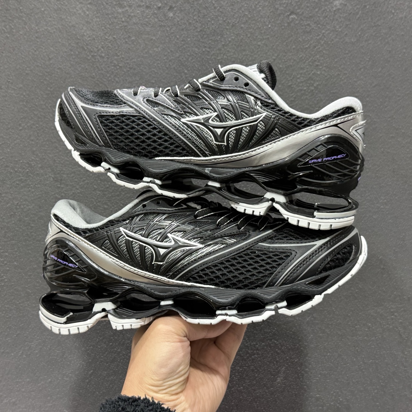 Mizuno美津浓千禧潮流预言跑步鞋WAVE PROPHECY LS 集前沿科技与潮流设计复刻美津浓第8代预言跑鞋 D1GA25-Top High Quatity Cheap Sneakers Fashion Clothing Clothes Bags handbags Shoes of all Brand wholesale With The best Quality And Beautiful Price from China Factory Chinese suppliers wholesaler seller Mizuno美津浓千禧潮流预言跑步鞋WAVE PROPHECY LS 集前沿科技与潮流设计复刻美津浓第8代预言跑鞋 D1GA25