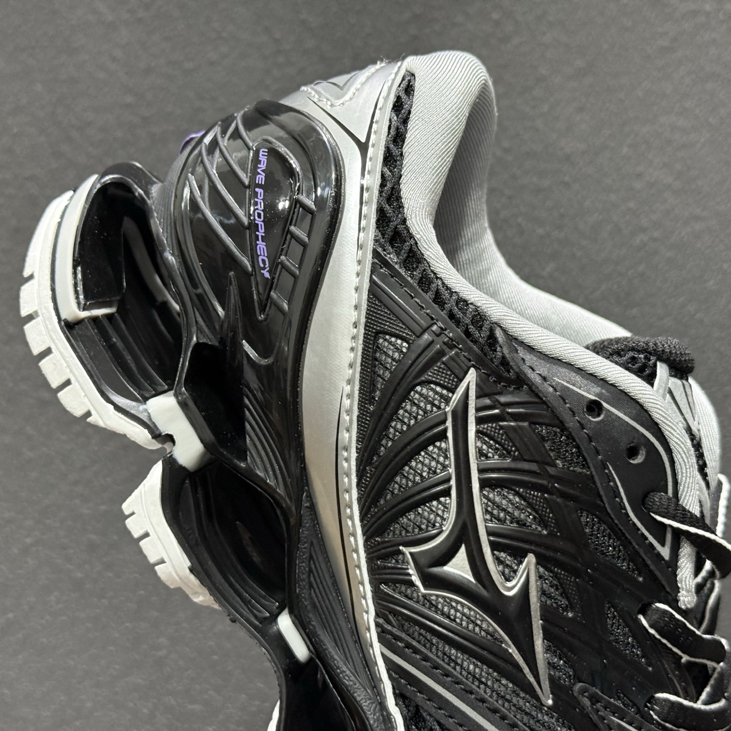 Mizuno美津浓千禧潮流预言跑步鞋WAVE PROPHECY LS 集前沿科技与潮流设计复刻美津浓第8代预言跑鞋 D1GA25-Top High Quatity Cheap Sneakers Fashion Clothing Clothes Bags handbags Shoes of all Brand wholesale With The best Quality And Beautiful Price from China Factory Chinese suppliers wholesaler seller Mizuno美津浓千禧潮流预言跑步鞋WAVE PROPHECY LS 集前沿科技与潮流设计复刻美津浓第8代预言跑鞋 D1GA25
