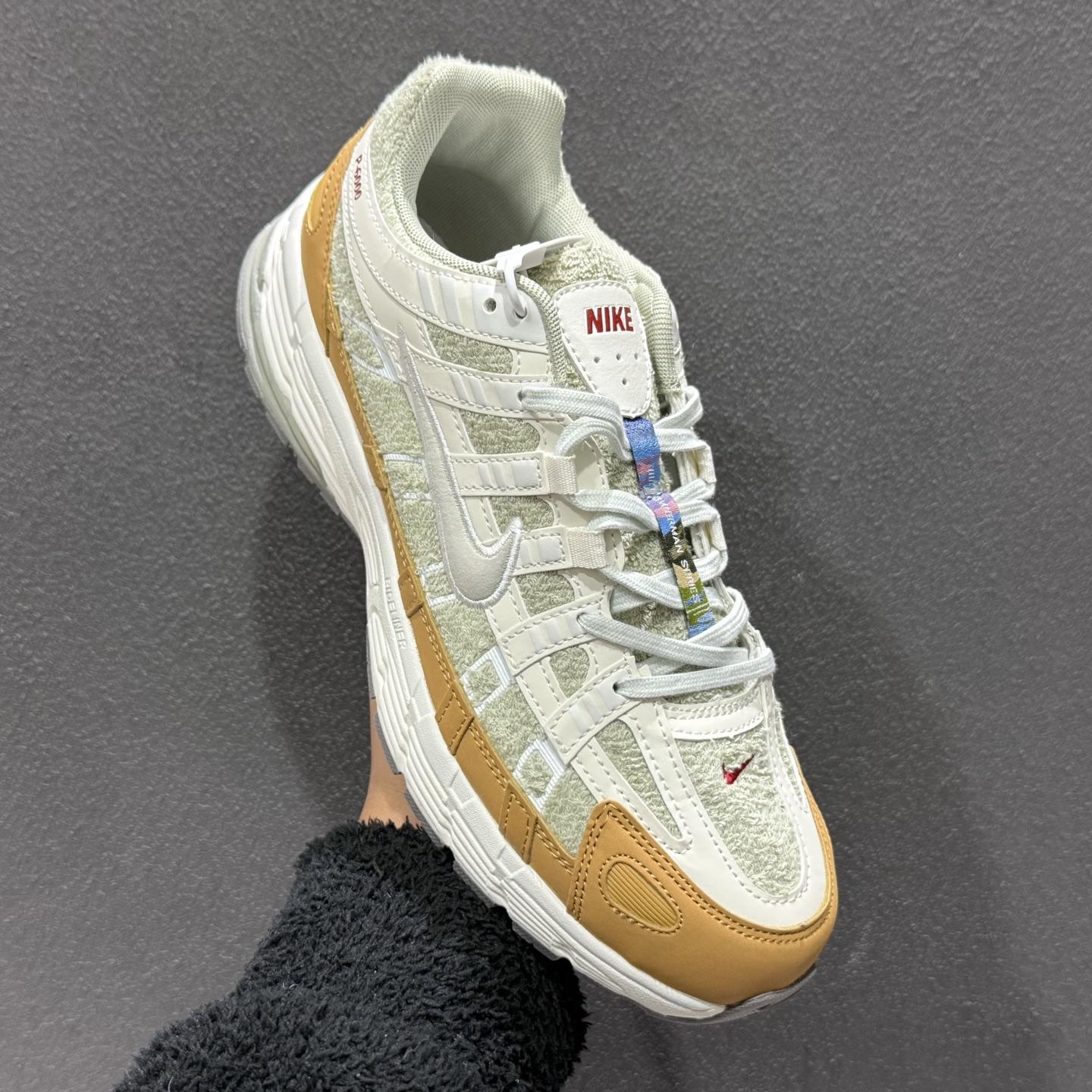 独家实拍马年限定款 NIKE P-6000 系列 复古休闲运动老爹鞋 IQ1120-311