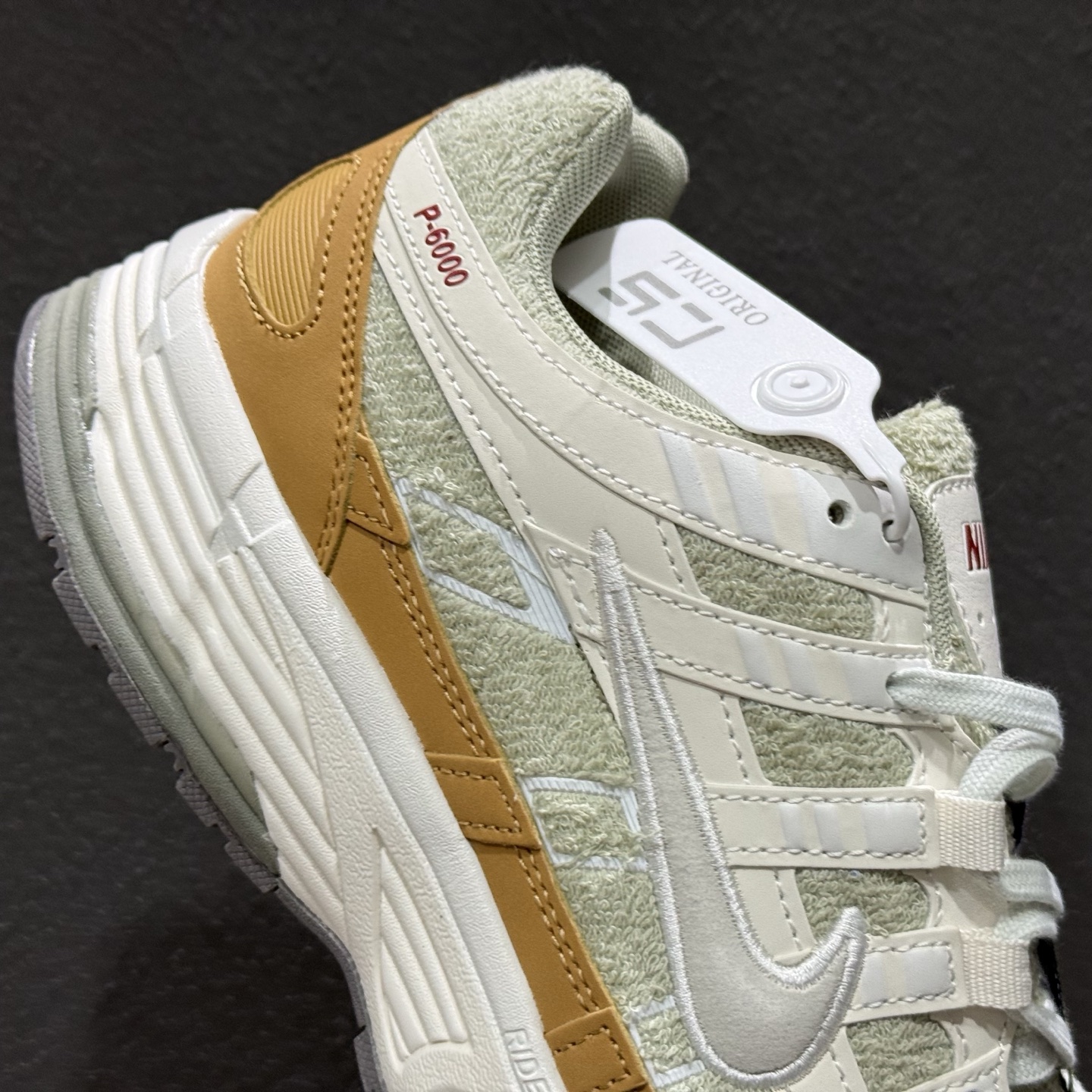 独家实拍马年限定款 NIKE P-6000 系列 复古休闲运动老爹鞋 IQ1120-311