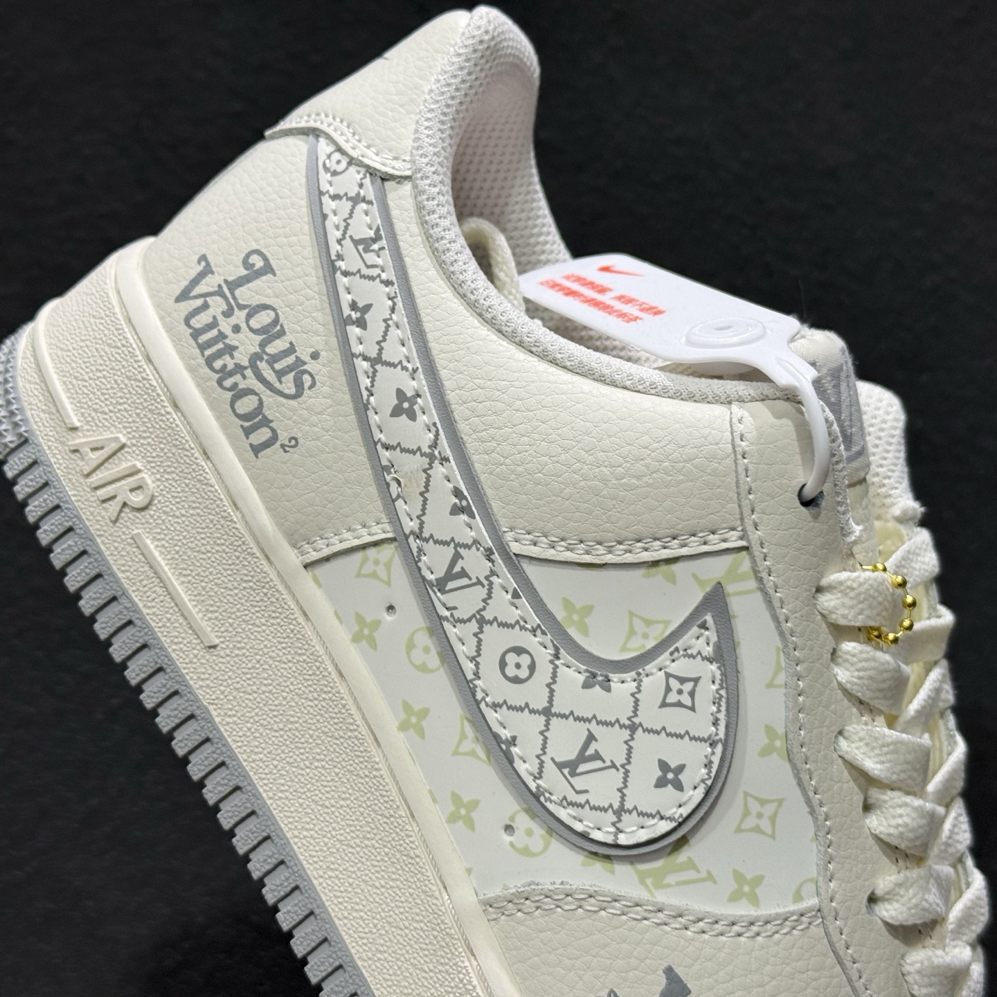 260 Nike Air Force1 07 low 联名款 LV2288-001