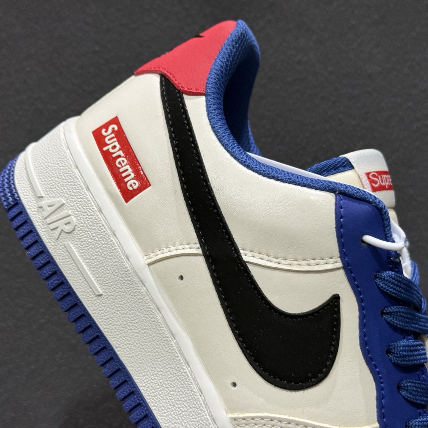 Nike Air Force 1'07 Low 联名 白蓝赤黑 空军一号低帮休闲板鞋 CZ2959-100-Top High Quatity Cheap Sneakers Fashion Clothing Clothes Bags handbags Shoes of all Brand wholesale With The best Quality And Beautiful Price from China Factory Chinese suppliers wholesaler seller Nike Air Force 1'07 Low 联名 白蓝赤黑 空军一号低帮休闲板鞋 CZ2959-100