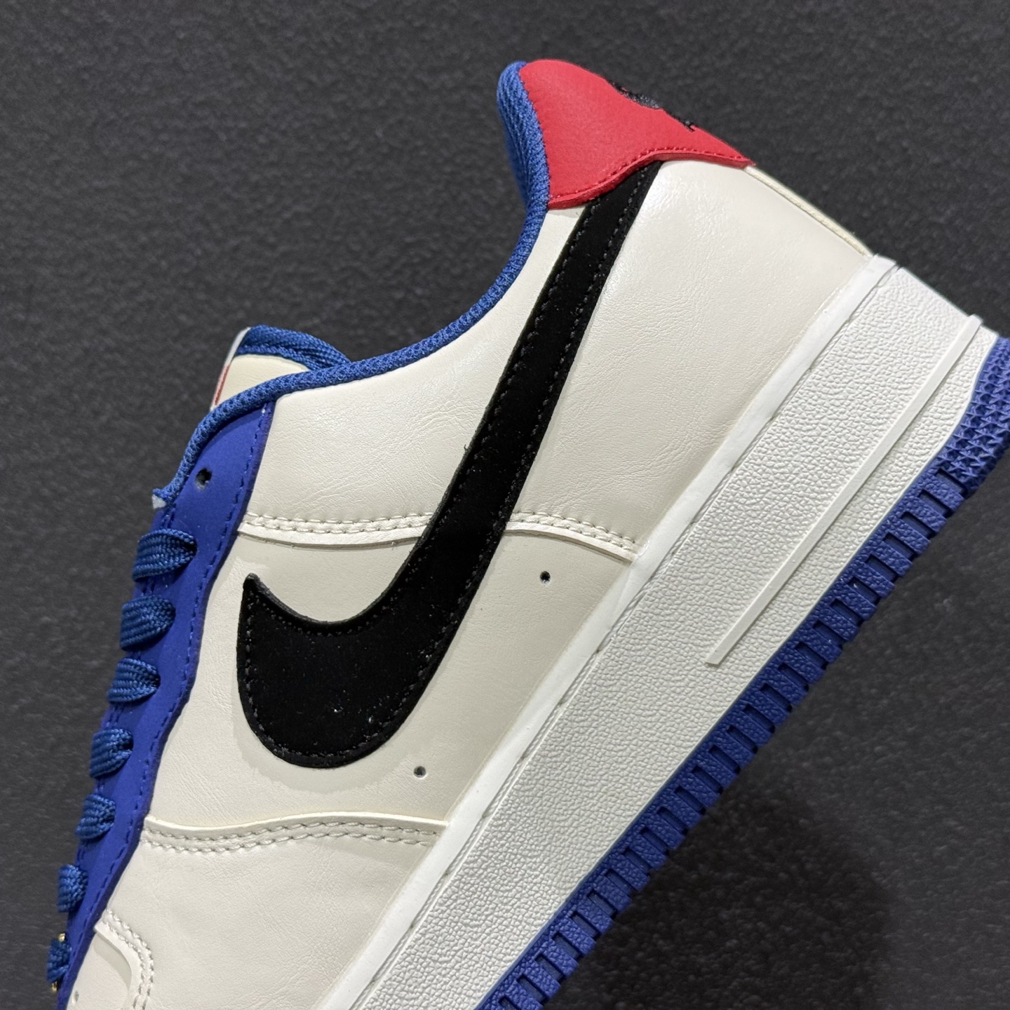 Nike Air Force 1'07 Low 联名 白蓝赤黑 空军一号低帮休闲板鞋 CZ2959-100-Top High Quatity Cheap Sneakers Fashion Clothing Clothes Bags handbags Shoes of all Brand wholesale With The best Quality And Beautiful Price from China Factory Chinese suppliers wholesaler seller Nike Air Force 1'07 Low 联名 白蓝赤黑 空军一号低帮休闲板鞋 CZ2959-100