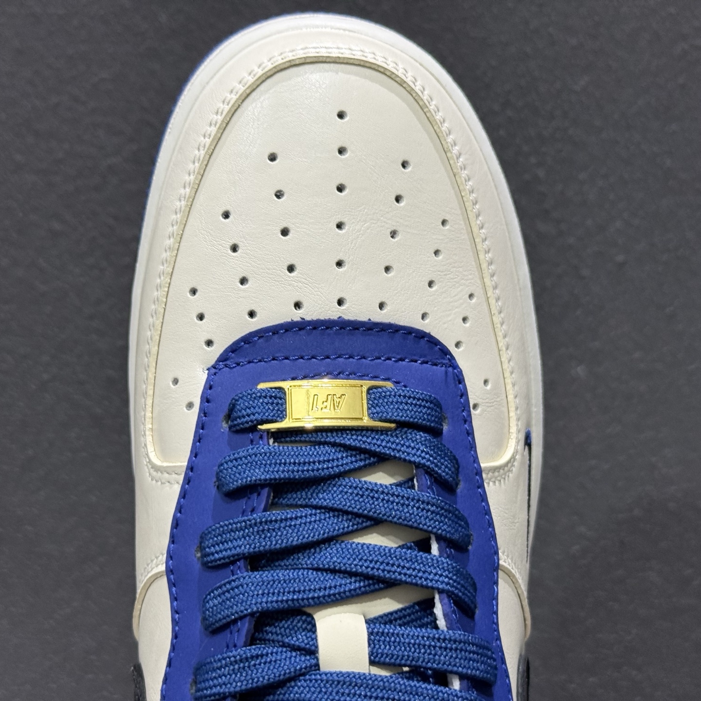 Nike Air Force 1'07 Low 联名 白蓝赤黑 空军一号低帮休闲板鞋 CZ2959-100-Top High Quatity Cheap Sneakers Fashion Clothing Clothes Bags handbags Shoes of all Brand wholesale With The best Quality And Beautiful Price from China Factory Chinese suppliers wholesaler seller Nike Air Force 1'07 Low 联名 白蓝赤黑 空军一号低帮休闲板鞋 CZ2959-100