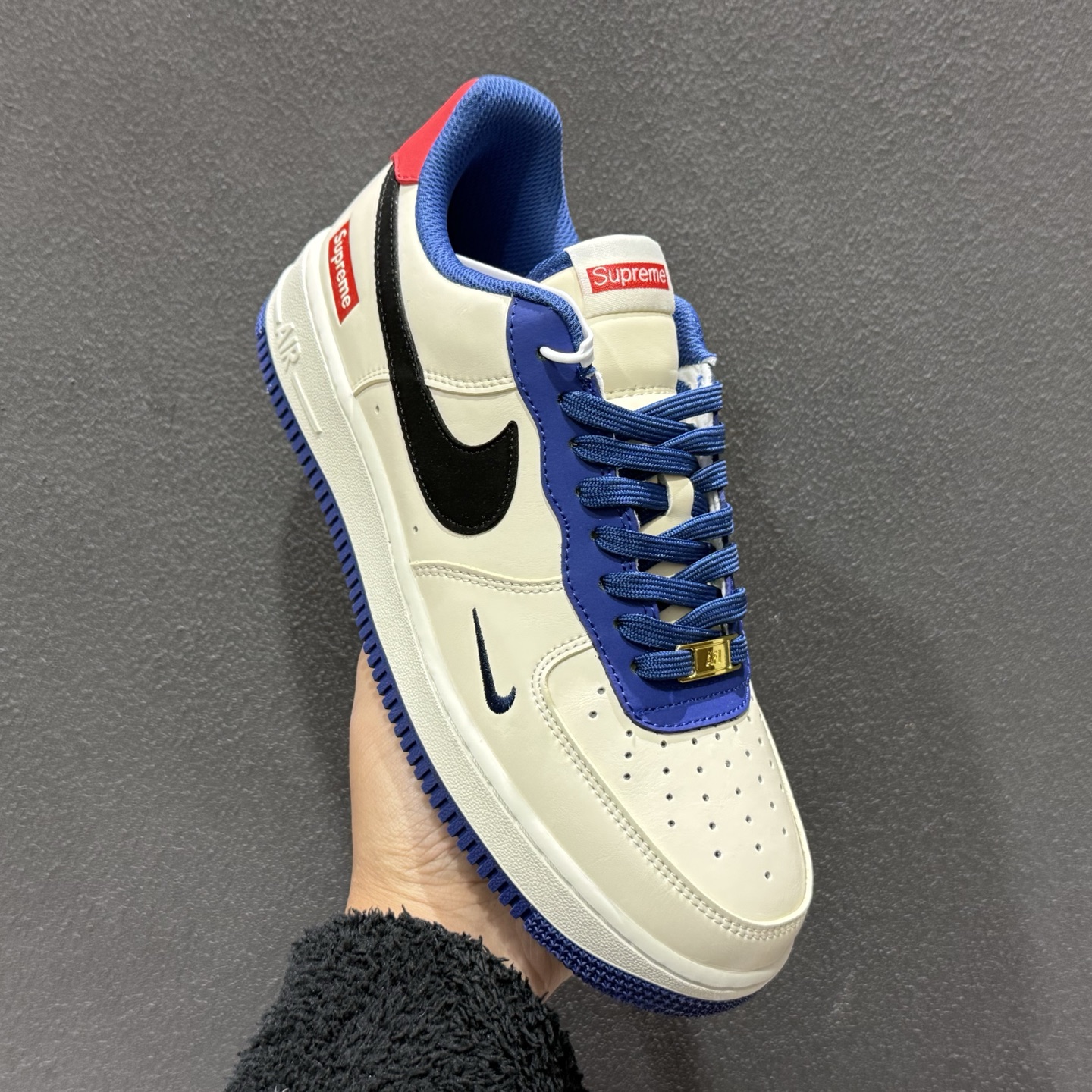 Nike Air Force 1'07 Low 联名 白蓝赤黑 空军一号低帮休闲板鞋 CZ2959-100-Top High Quatity Cheap Sneakers Fashion Clothing Clothes Bags handbags Shoes of all Brand wholesale With The best Quality And Beautiful Price from China Factory Chinese suppliers wholesaler seller Nike Air Force 1'07 Low 联名 白蓝赤黑 空军一号低帮休闲板鞋 CZ2959-100