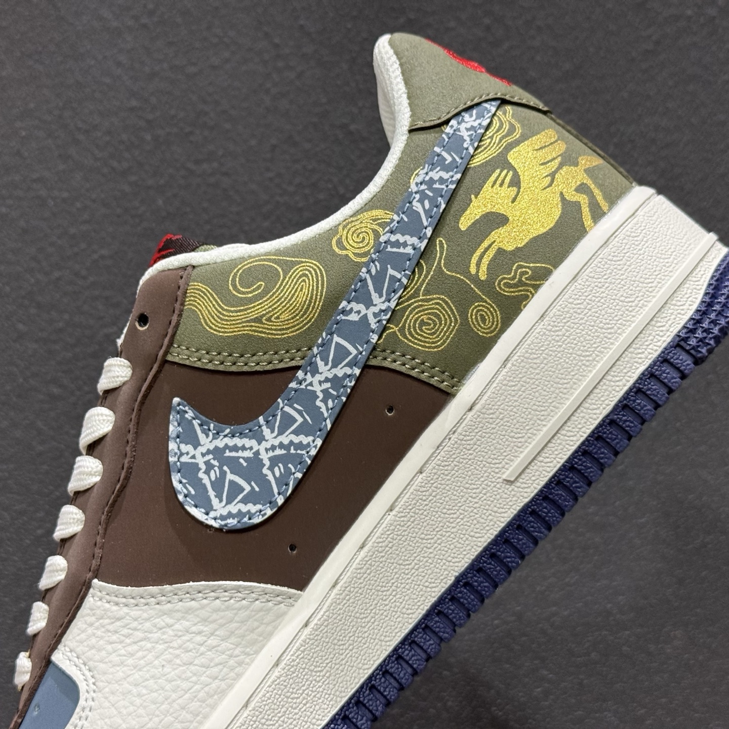 Nike Air Force 1'07 Low 马年限定 青褐织云金纹 空军一号低帮休闲板鞋 NH0601-536-Top High Quatity Cheap Sneakers Fashion Clothing Clothes Bags handbags Shoes of all Brand wholesale With The best Quality And Beautiful Price from China Factory Chinese suppliers wholesaler seller Nike Air Force 1'07 Low 马年限定 青褐织云金纹 空军一号低帮休闲板鞋 NH0601-536