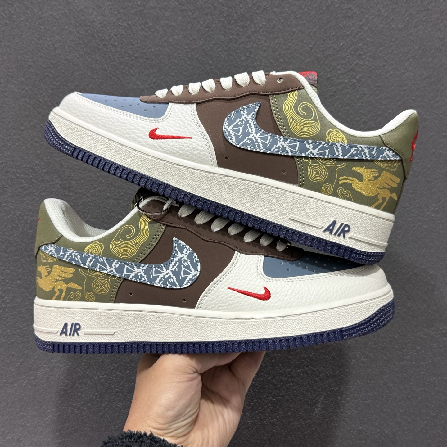 Nike Air Force 1'07 Low 马年限定 青褐织云金纹 空军一号低帮休闲板鞋 NH0601-536-Top High Quatity Cheap Sneakers Fashion Clothing Clothes Bags handbags Shoes of all Brand wholesale With The best Quality And Beautiful Price from China Factory Chinese suppliers wholesaler seller Nike Air Force 1'07 Low 马年限定 青褐织云金纹 空军一号低帮休闲板鞋 NH0601-536