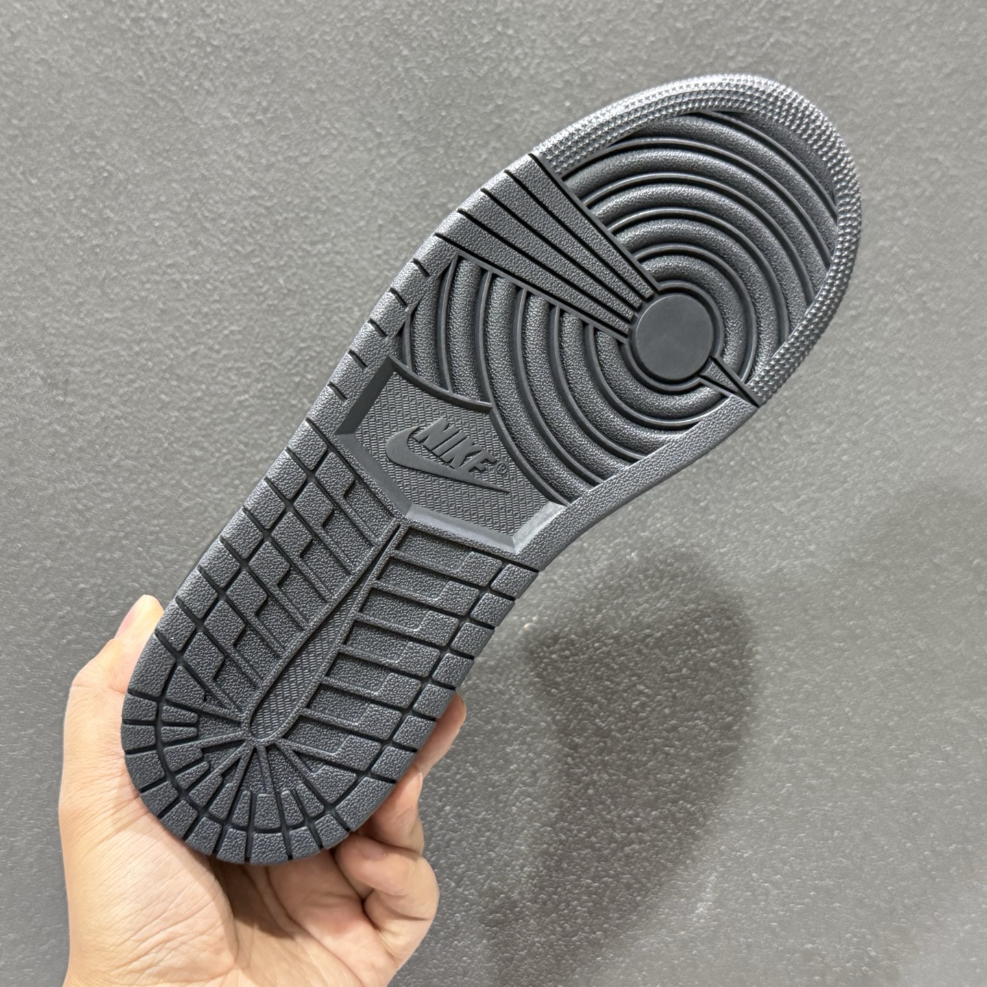 Travis Scott x Air Jordan 1 AJ1乔1低帮倒钩 IB7109-005-Top High Quatity Cheap Sneakers Fashion Clothing Clothes Bags handbags Shoes of all Brand wholesale With The best Quality And Beautiful Price from China Factory Chinese suppliers wholesaler seller Travis Scott x Air Jordan 1 AJ1乔1低帮倒钩 IB7109-005