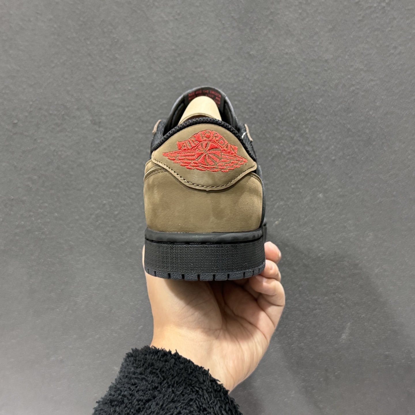 Travis Scott x Air Jordan 1 AJ1乔1低帮倒钩 IB7109-005-Top High Quatity Cheap Sneakers Fashion Clothing Clothes Bags handbags Shoes of all Brand wholesale With The best Quality And Beautiful Price from China Factory Chinese suppliers wholesaler seller Travis Scott x Air Jordan 1 AJ1乔1低帮倒钩 IB7109-005