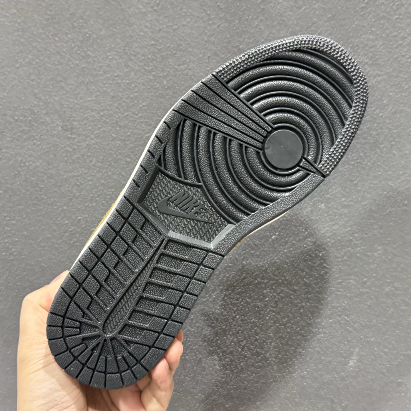 260 Air Jordan 1 Low AJ1 乔1 马年限定 高端定制 倒钩低帮复古篮球鞋 SD6868-122-Chinese UA Cheap High Quatity Brand Clothes Bags handbags Sneakers wholesale wholesaler seller from China Factory suppliers Fashion Clothing Shoes best Quality Beautiful Price 260 Air Jordan 1 Low AJ1 乔1 马年限定 高端定制 倒钩低帮复古篮球鞋 SD6868-122