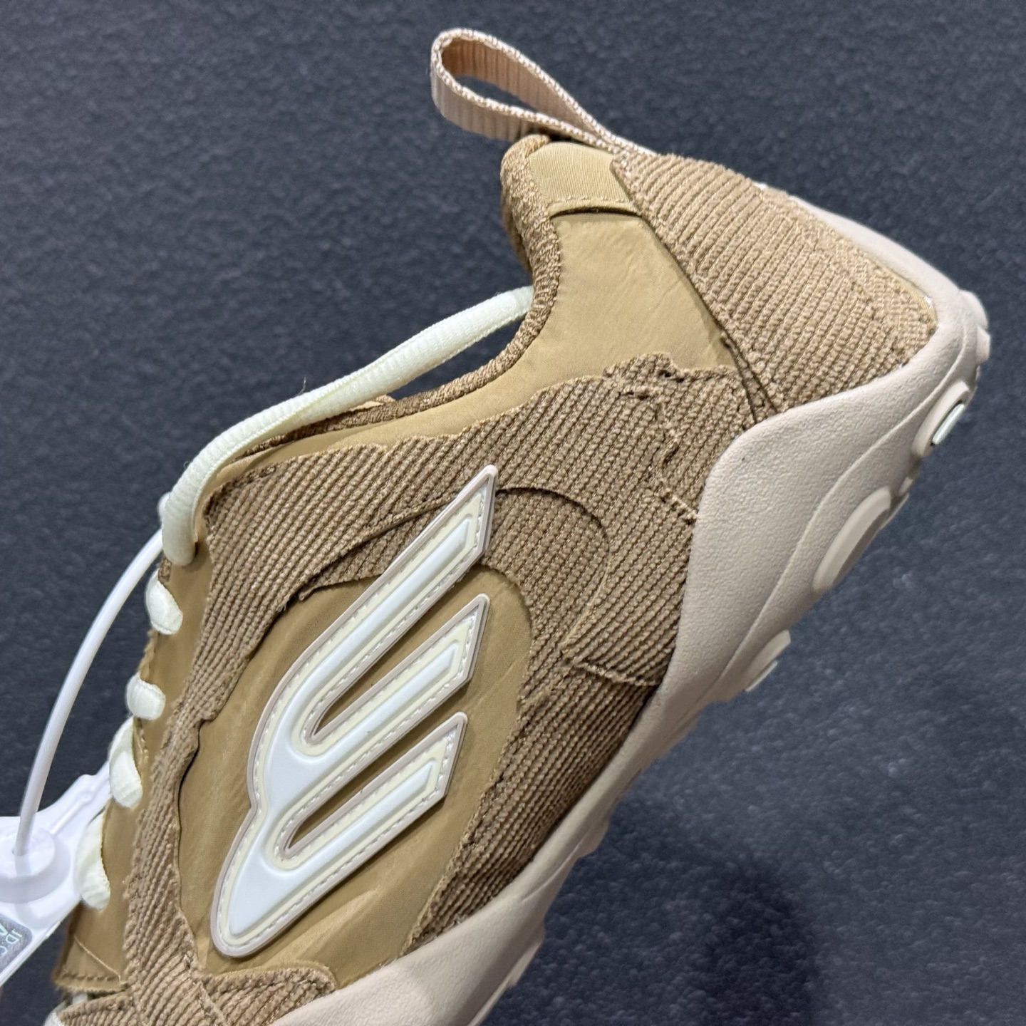 巴黎世家20代 Monday Ultra 深咖啡色 灯芯绒织物面 配置依旧拉满 Balenciaga 圆头系带低帮生活休闲鞋-Top High Quatity Cheap Sneakers Fashion Clothing Clothes Bags handbags Shoes of all Brand wholesale With The best Quality And Beautiful Price from China Factory Chinese suppliers wholesaler seller 巴黎世家20代 Monday Ultra 深咖啡色 灯芯绒织物面 配置依旧拉满 Balenciaga 圆头系带低帮生活休闲鞋