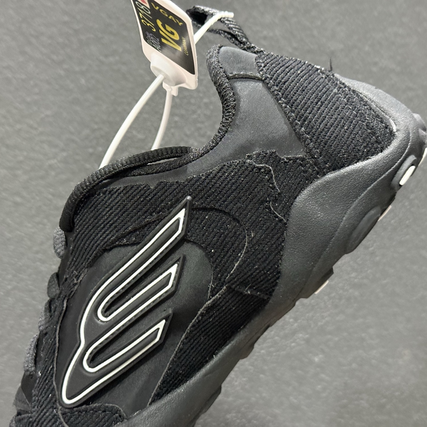 巴黎世家20代 Monday Ultra 灯芯绒织物面 配置依旧拉满 Balenciaga 圆头系带低帮生活休闲鞋-Top High Quatity Cheap Sneakers Fashion Clothing Clothes Bags handbags Shoes of all Brand wholesale With The best Quality And Beautiful Price from China Factory Chinese suppliers wholesaler seller 巴黎世家20代 Monday Ultra 灯芯绒织物面 配置依旧拉满 Balenciaga 圆头系带低帮生活休闲鞋