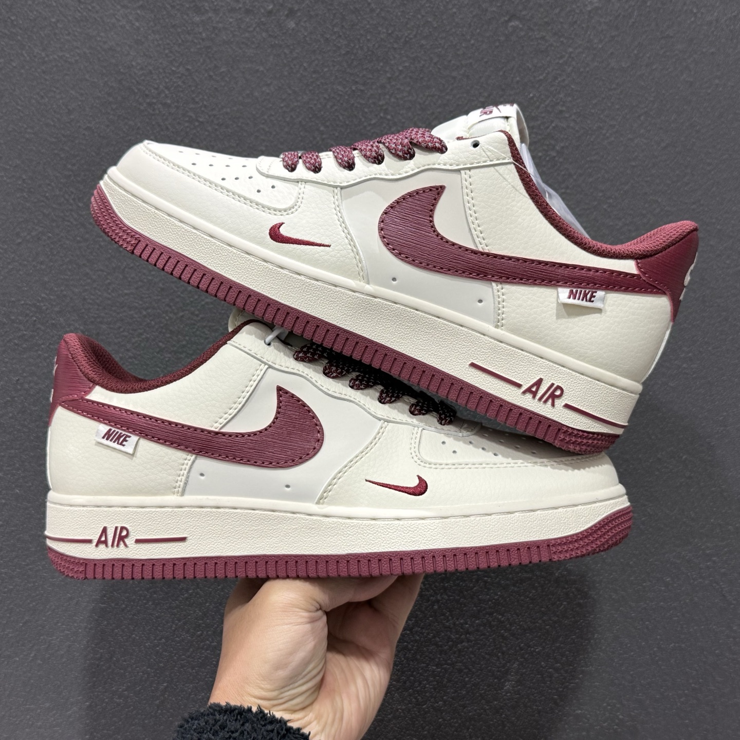 260 Nike Air Force 1 Low 酒红米白 SM6668-126