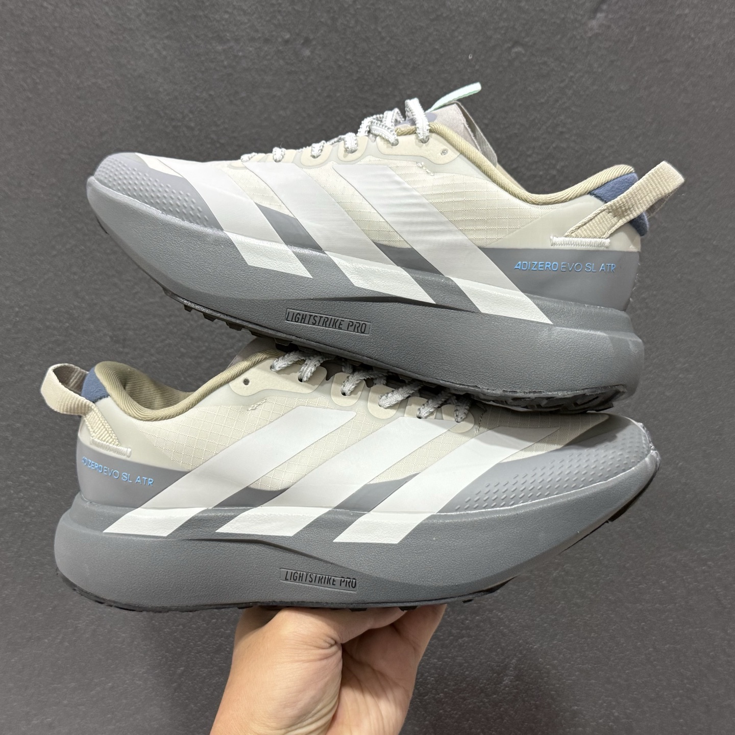 190 Ad ADIZERO EVO SL ATR 阿迪超轻透气缓震跑鞋 KK0309-111