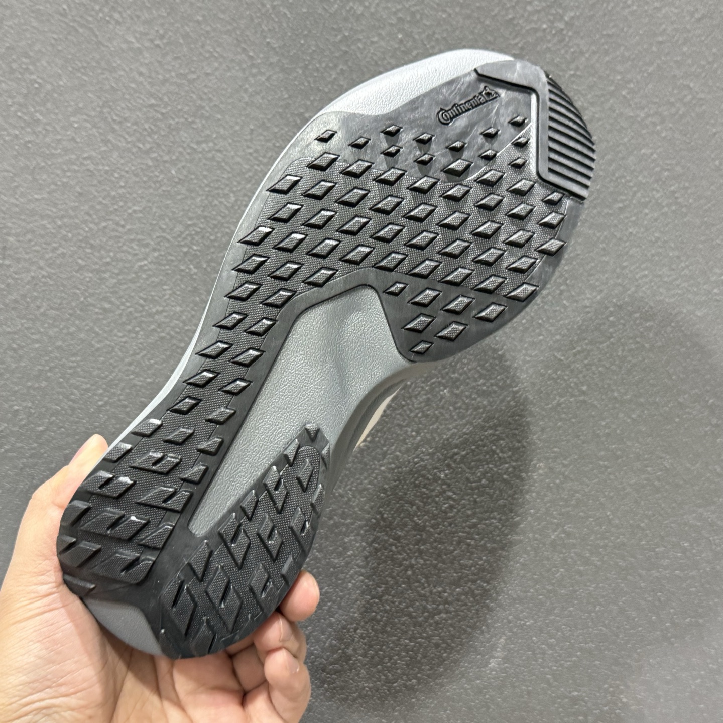 190 Ad ADIZERO EVO SL ATR 阿迪超轻透气缓震跑鞋 KK0309-111
