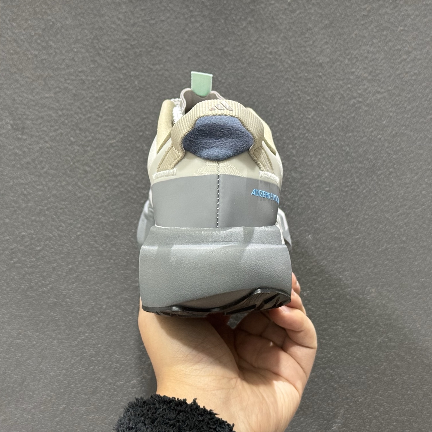 190 Ad ADIZERO EVO SL ATR 阿迪超轻透气缓震跑鞋 KK0309-111