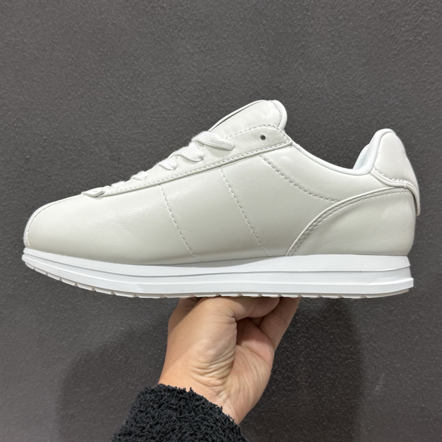 450 LOUIS VUITTONxNigo联名款FW25 Butersoft 此款拥有舒适的鞋面-Chinese UA Cheap High Quatity Brand Clothes Bags handbags Sneakers wholesale wholesaler seller from China Factory suppliers Fashion Clothing Shoes best Quality Beautiful Price 450 LOUIS VUITTONxNigo联名款FW25 Butersoft 此款拥有舒适的鞋面