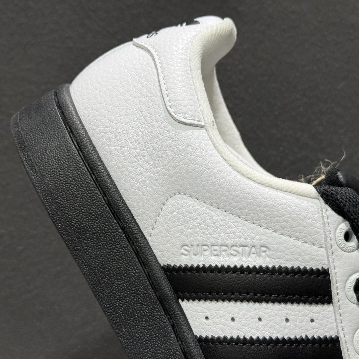 AD 阿迪 Super贝壳头低帮休闲板鞋 KK4473-731-Top High Quatity Cheap Sneakers Fashion Clothing Clothes Bags handbags Shoes of all Brand wholesale With The best Quality And Beautiful Price from China Factory Chinese suppliers wholesaler seller AD 阿迪 Super贝壳头低帮休闲板鞋 KK4473-731