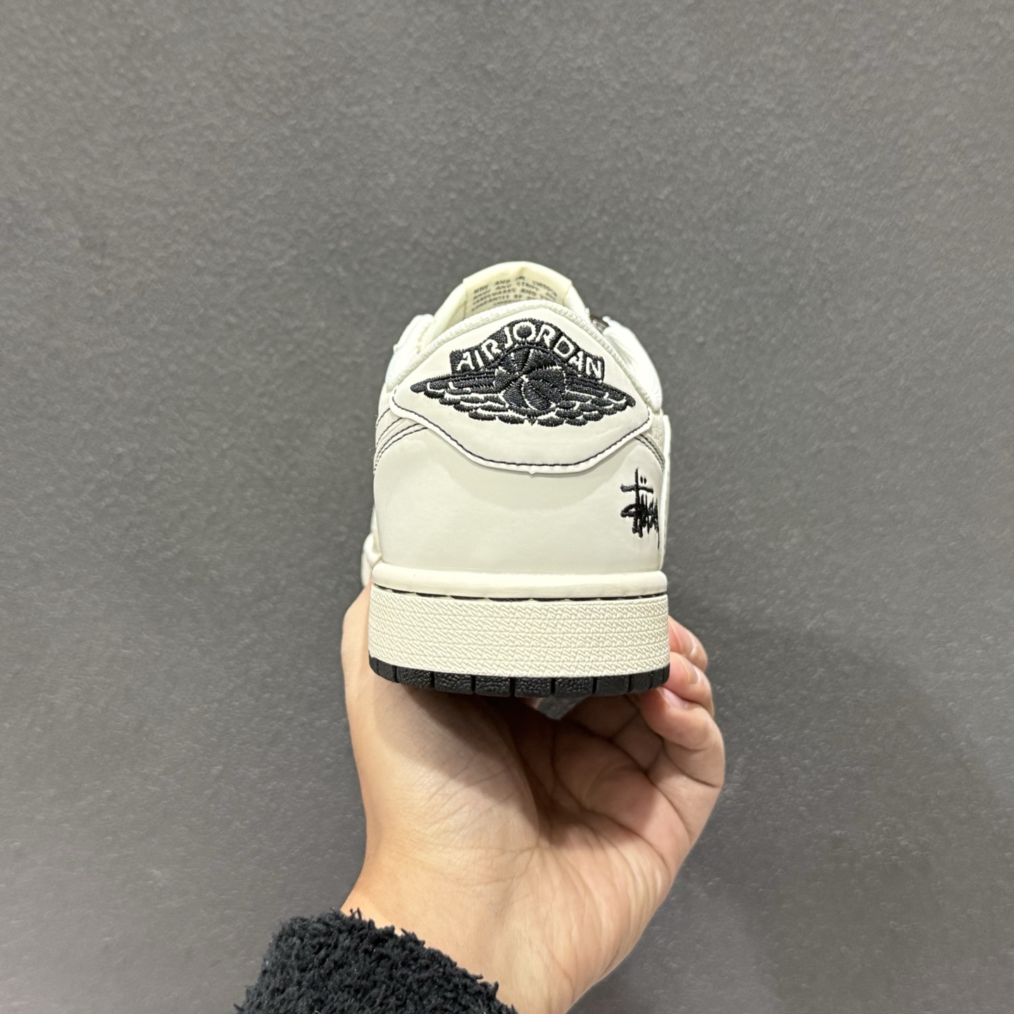 Air Jordan 1 Low AJ1 乔1斯图西联名 高端定制 低帮复古篮球鞋 HH7518-092-Top High Quatity Cheap Sneakers Fashion Clothing Clothes Bags handbags Shoes of all Brand wholesale With The best Quality And Beautiful Price from China Factory Chinese suppliers wholesaler seller Air Jordan 1 Low AJ1 乔1斯图西联名 高端定制 低帮复古篮球鞋 HH7518-092