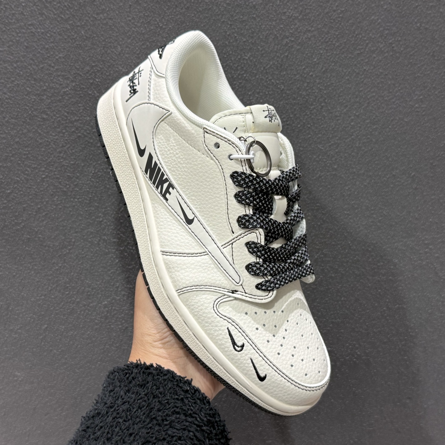 Air Jordan 1 Low AJ1 乔1斯图西联名 高端定制 低帮复古篮球鞋 HH7518-092-Top High Quatity Cheap Sneakers Fashion Clothing Clothes Bags handbags Shoes of all Brand wholesale With The best Quality And Beautiful Price from China Factory Chinese suppliers wholesaler seller Air Jordan 1 Low AJ1 乔1斯图西联名 高端定制 低帮复古篮球鞋 HH7518-092