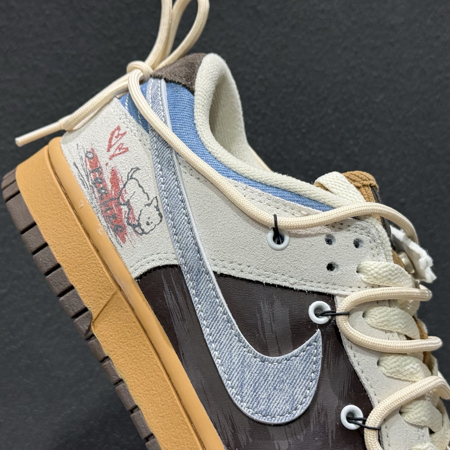 Nike SB Dunk Low 棕榈美德拉 解构绑带 HQ3459-212-Top High Quatity Cheap Sneakers Fashion Clothing Clothes Bags handbags Shoes of all Brand wholesale With The best Quality And Beautiful Price from China Factory Chinese suppliers wholesaler seller Nike SB Dunk Low 棕榈美德拉 解构绑带 HQ3459-212