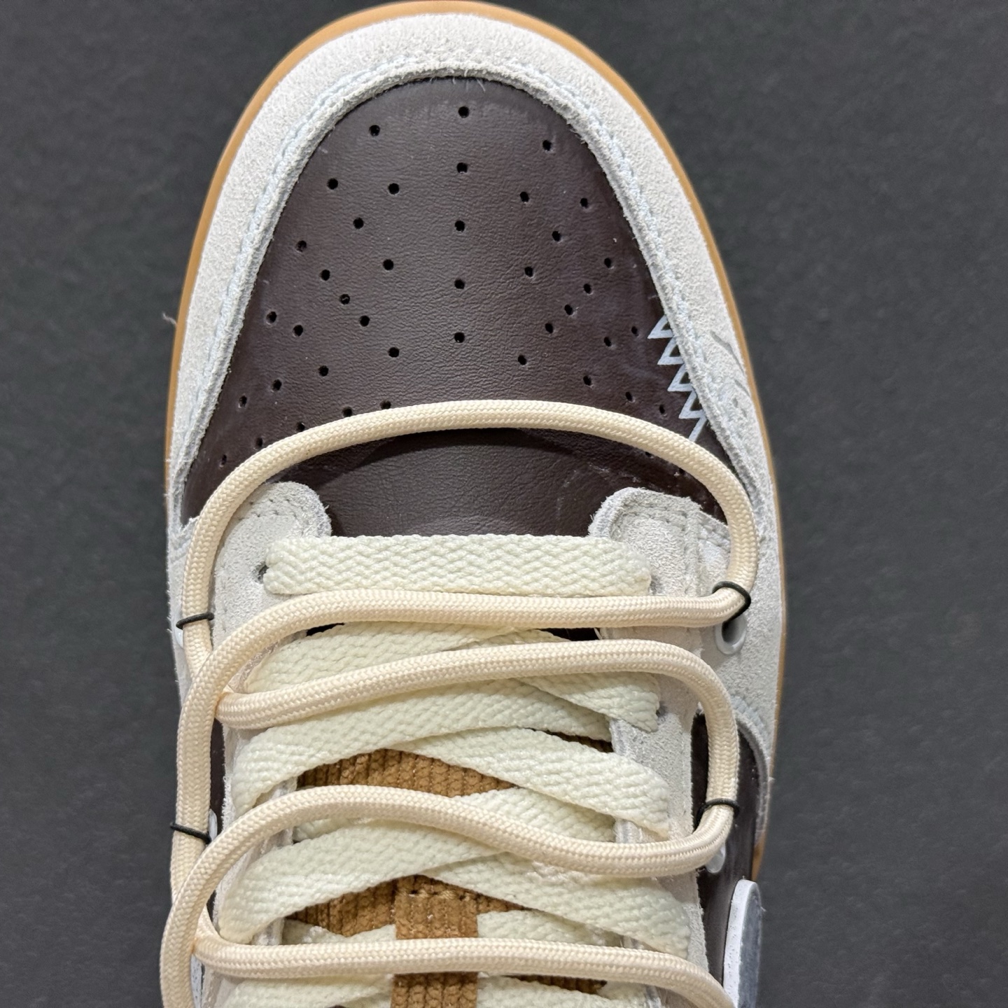 Nike SB Dunk Low 棕榈美德拉 解构绑带 HQ3459-212-Top High Quatity Cheap Sneakers Fashion Clothing Clothes Bags handbags Shoes of all Brand wholesale With The best Quality And Beautiful Price from China Factory Chinese suppliers wholesaler seller Nike SB Dunk Low 棕榈美德拉 解构绑带 HQ3459-212