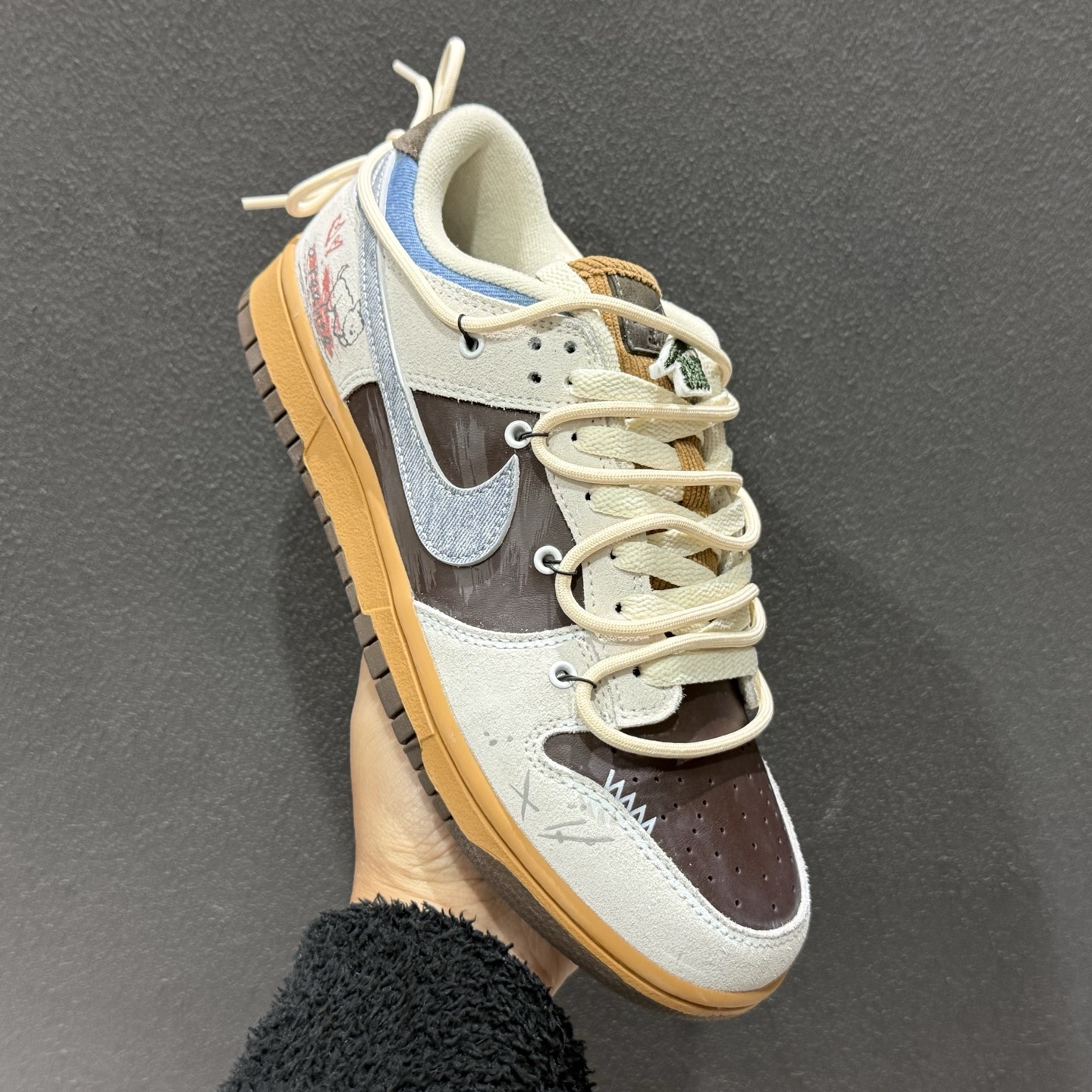 Nike SB Dunk Low 棕榈美德拉 解构绑带 HQ3459-212-Top High Quatity Cheap Sneakers Fashion Clothing Clothes Bags handbags Shoes of all Brand wholesale With The best Quality And Beautiful Price from China Factory Chinese suppliers wholesaler seller Nike SB Dunk Low 棕榈美德拉 解构绑带 HQ3459-212