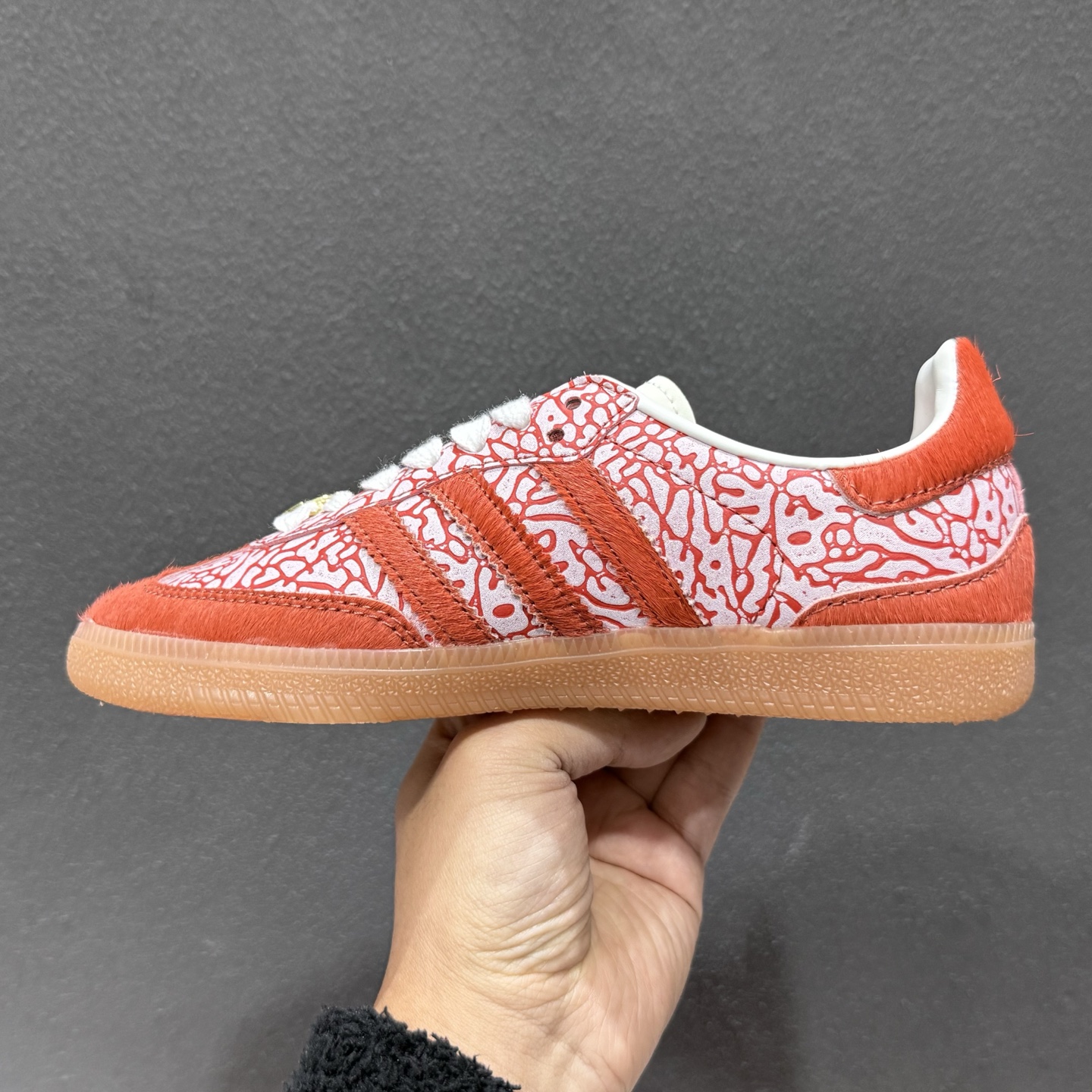 180 Adidas Originals Samba 阿迪达斯三叶草 桑巴舞系列绅士德训足球风百搭低帮休闲运动板鞋 JR8743-Chinese UA Cheap High Quatity Brand Clothes Bags handbags Sneakers wholesale wholesaler seller from China Factory suppliers Fashion Clothing Shoes best Quality Beautiful Price 180 Adidas Originals Samba 阿迪达斯三叶草 桑巴舞系列绅士德训足球风百搭低帮休闲运动板鞋 JR8743