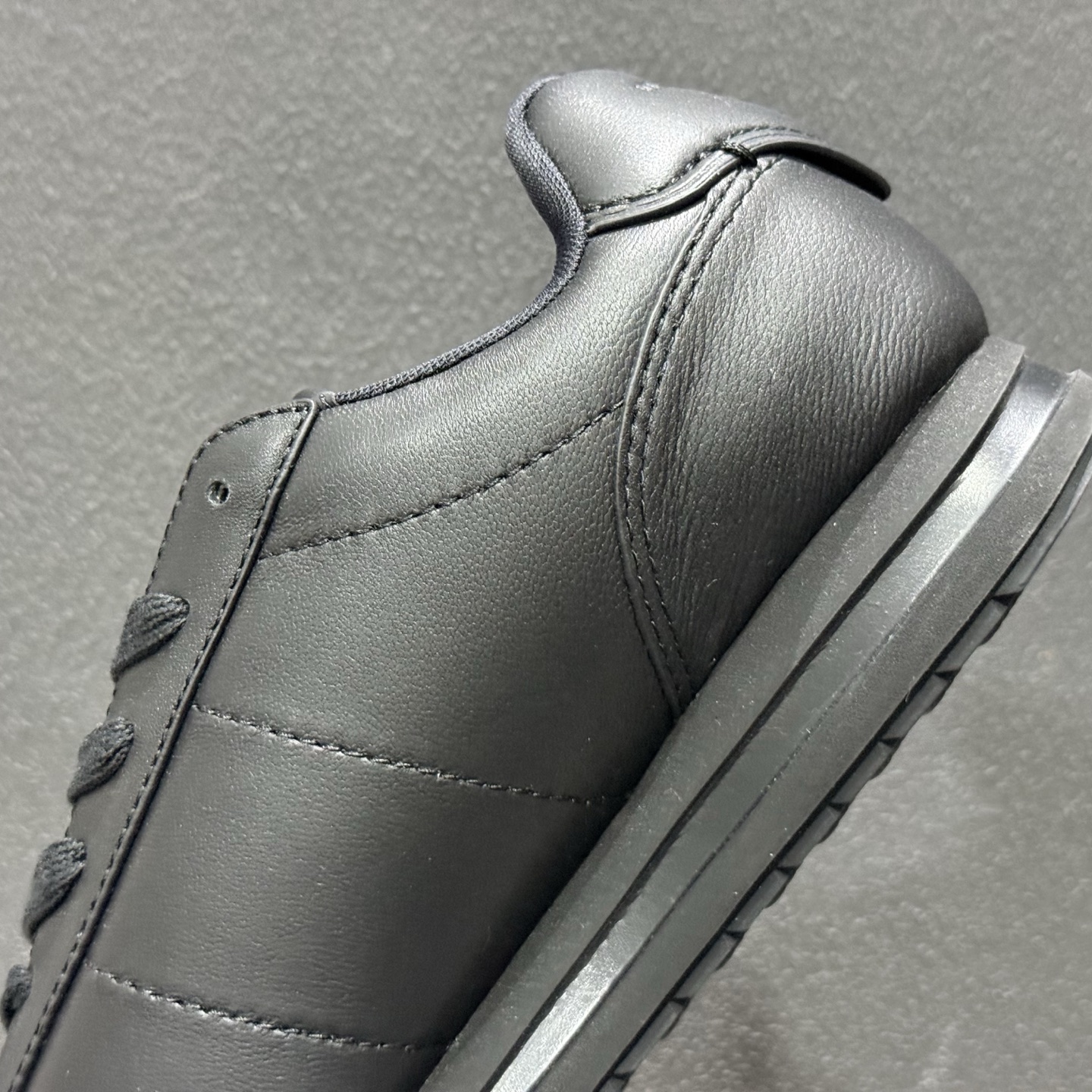 LOUIS VUITTONxNigo联名款FW25 Buttersof 此款拥有舒适的鞋面-Top High Quatity Cheap Sneakers Fashion Clothing Clothes Bags handbags Shoes of all Brand wholesale With The best Quality And Beautiful Price from China Factory Chinese suppliers wholesaler seller LOUIS VUITTONxNigo联名款FW25 Buttersof 此款拥有舒适的鞋面