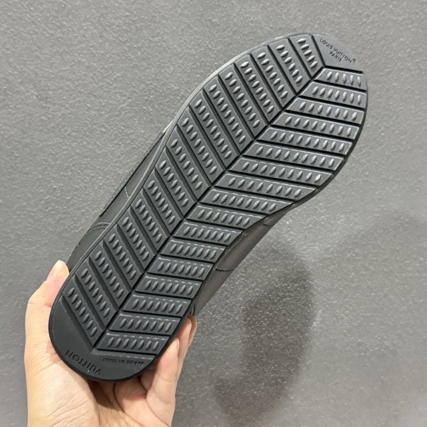 LOUIS VUITTONxNigo联名款FW25 Buttersof 此款拥有舒适的鞋面-Top High Quatity Cheap Sneakers Fashion Clothing Clothes Bags handbags Shoes of all Brand wholesale With The best Quality And Beautiful Price from China Factory Chinese suppliers wholesaler seller LOUIS VUITTONxNigo联名款FW25 Buttersof 此款拥有舒适的鞋面