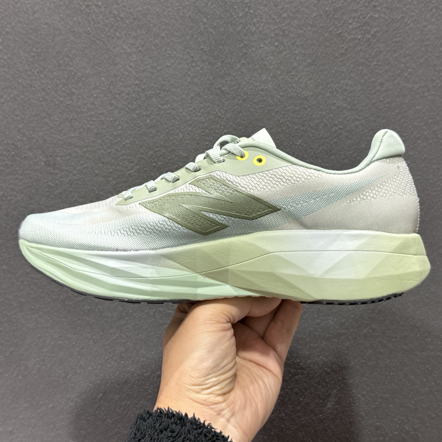 New Balance FuelCell SuperComp Elite v4 运动舒适耐磨 低帮休闲跑步鞋 男款 白黄粉 MRCEL7UH