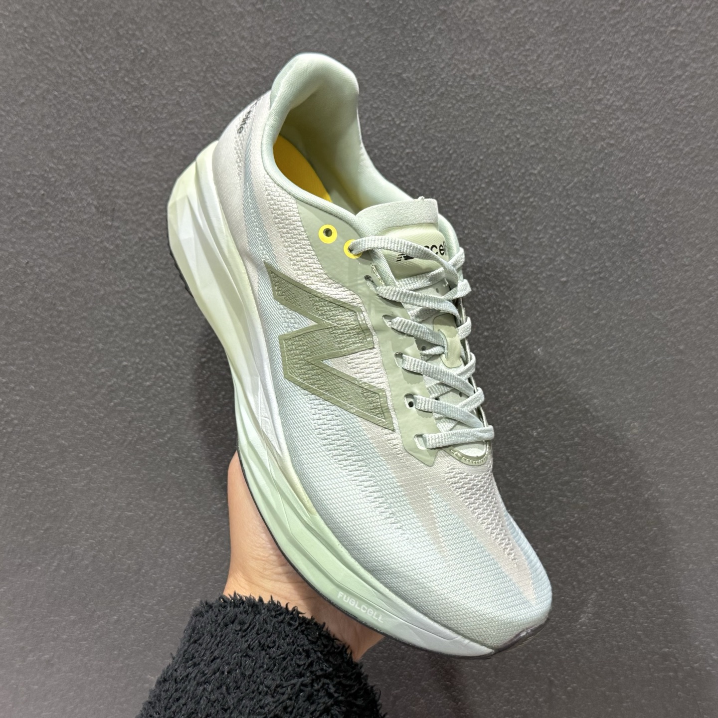 New Balance FuelCell SuperComp Elite v4 运动舒适耐磨 低帮休闲跑步鞋 男款 白黄粉 MRCEL7UH