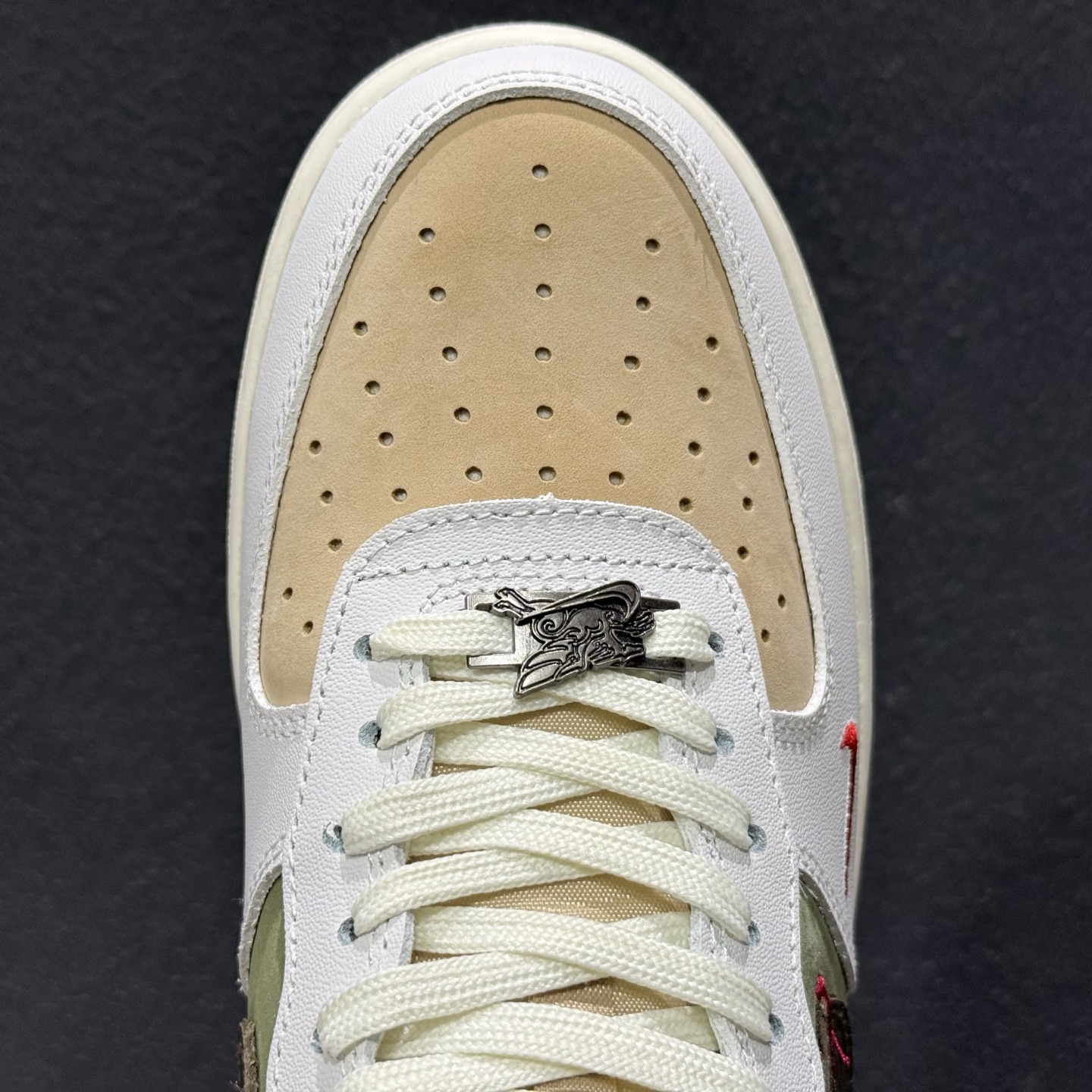 Nike Air Force 1'07 Low 马年限定 卡其绿 空军一号低帮休闲板鞋 DF0188-135-Top High Quatity Cheap Sneakers Fashion Clothing Clothes Bags handbags Shoes of all Brand wholesale With The best Quality And Beautiful Price from China Factory Chinese suppliers wholesaler seller Nike Air Force 1'07 Low 马年限定 卡其绿 空军一号低帮休闲板鞋 DF0188-135