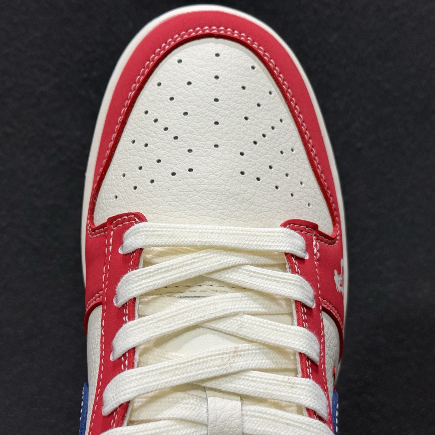 马年开运 Dunk炸场来袭SB DUNK LOW Dunk Low经典鞋型注入马年开运设计 红白蓝 JJ2508-602-Top High Quatity Cheap Sneakers Fashion Clothing Clothes Bags handbags Shoes of all Brand wholesale With The best Quality And Beautiful Price from China Factory Chinese suppliers wholesaler seller 马年开运 Dunk炸场来袭SB DUNK LOW Dunk Low经典鞋型注入马年开运设计 红白蓝 JJ2508-602